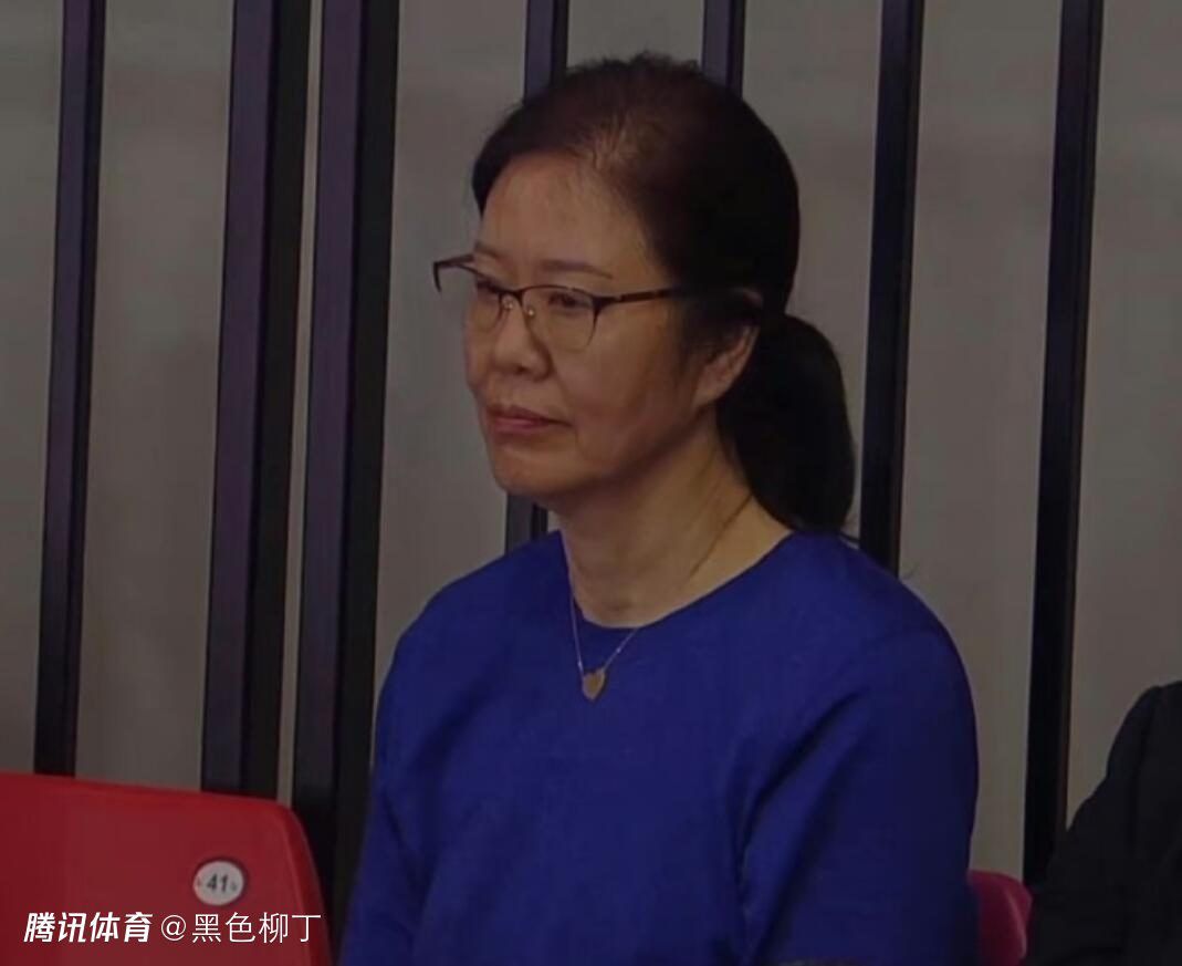 操呦呦