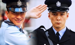 美女百分百露胸